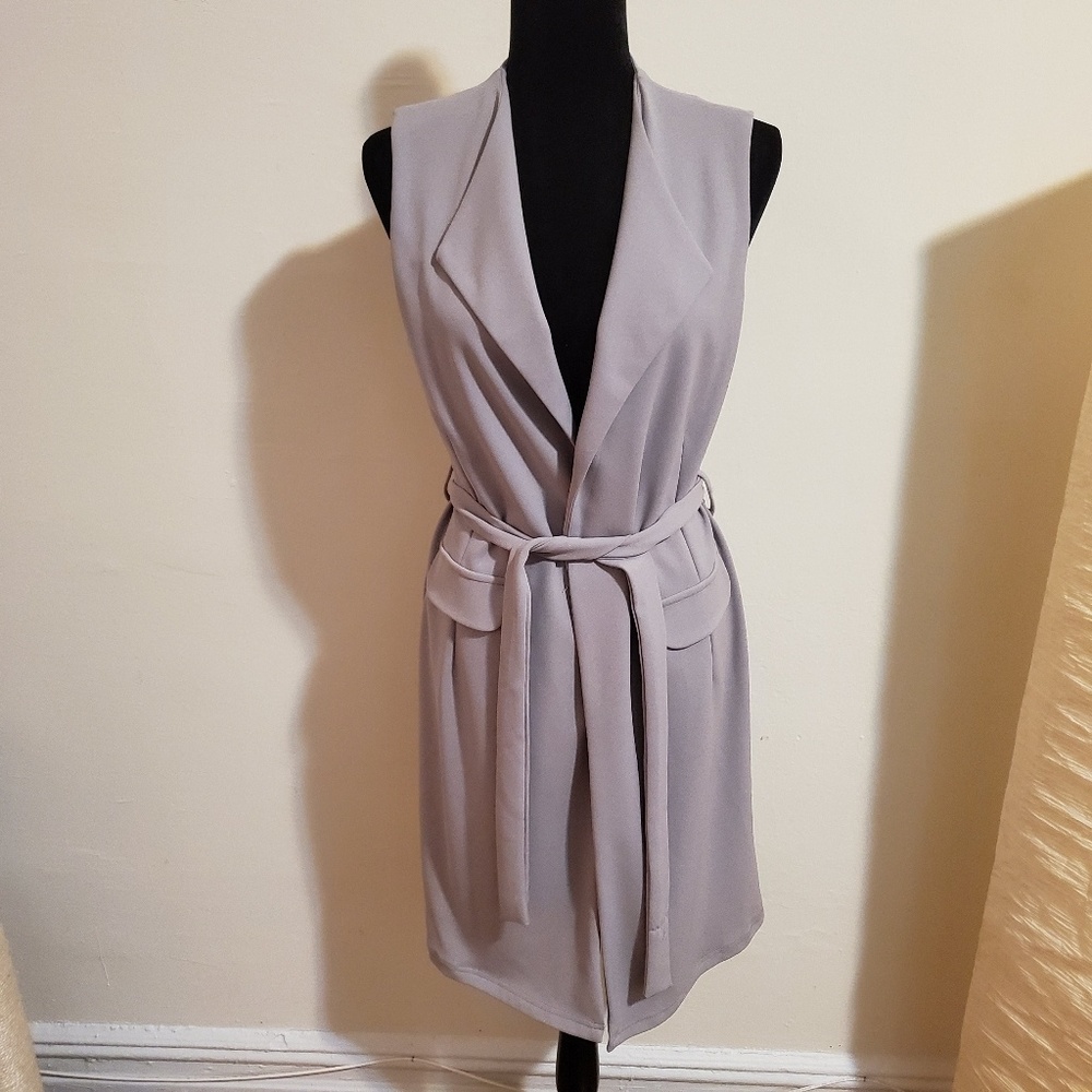 Beautiful light purple polyester vest!!